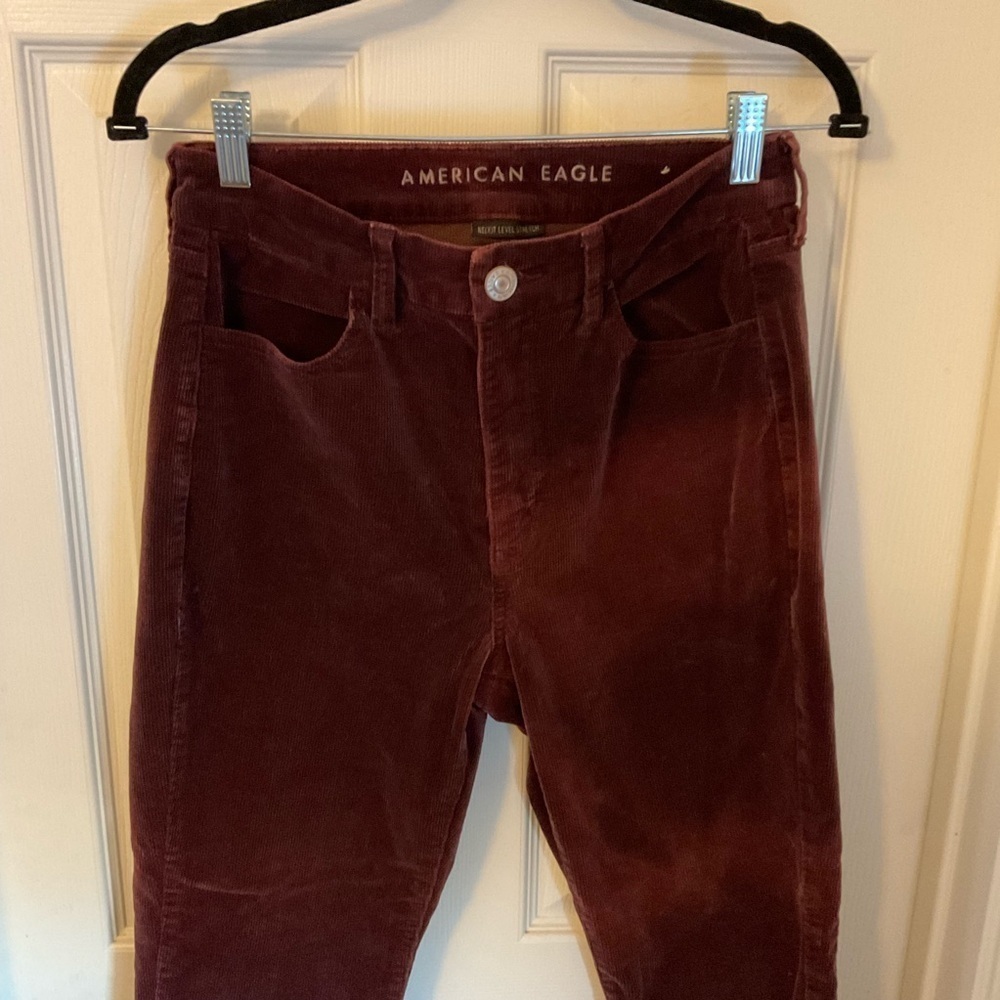 American Eagle Burgundy skinny corduroy pants size 6 - Picture 3 of 12